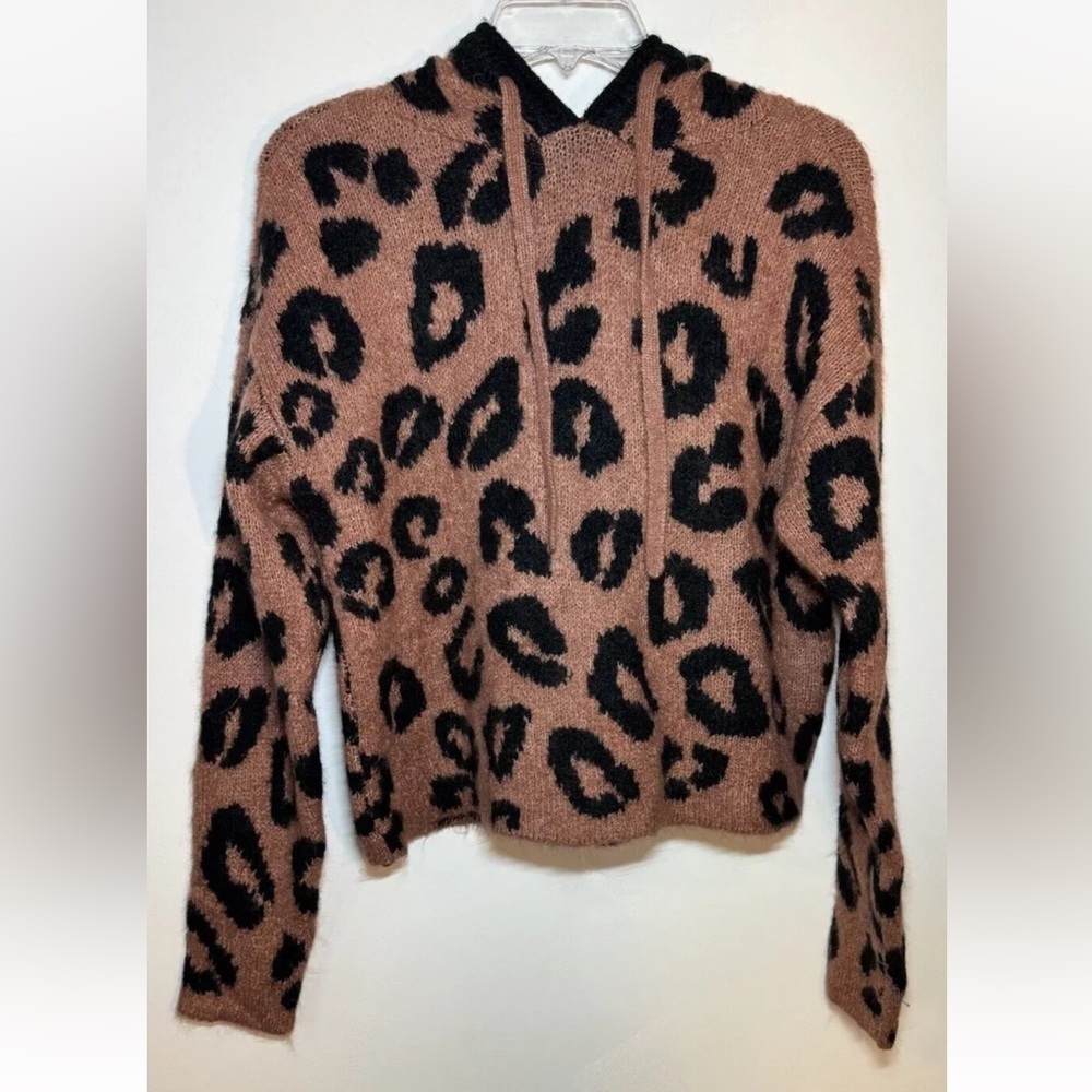 NWT PINK Victoria’s Secret cheetah animal print Hoodie fleece sweater size small